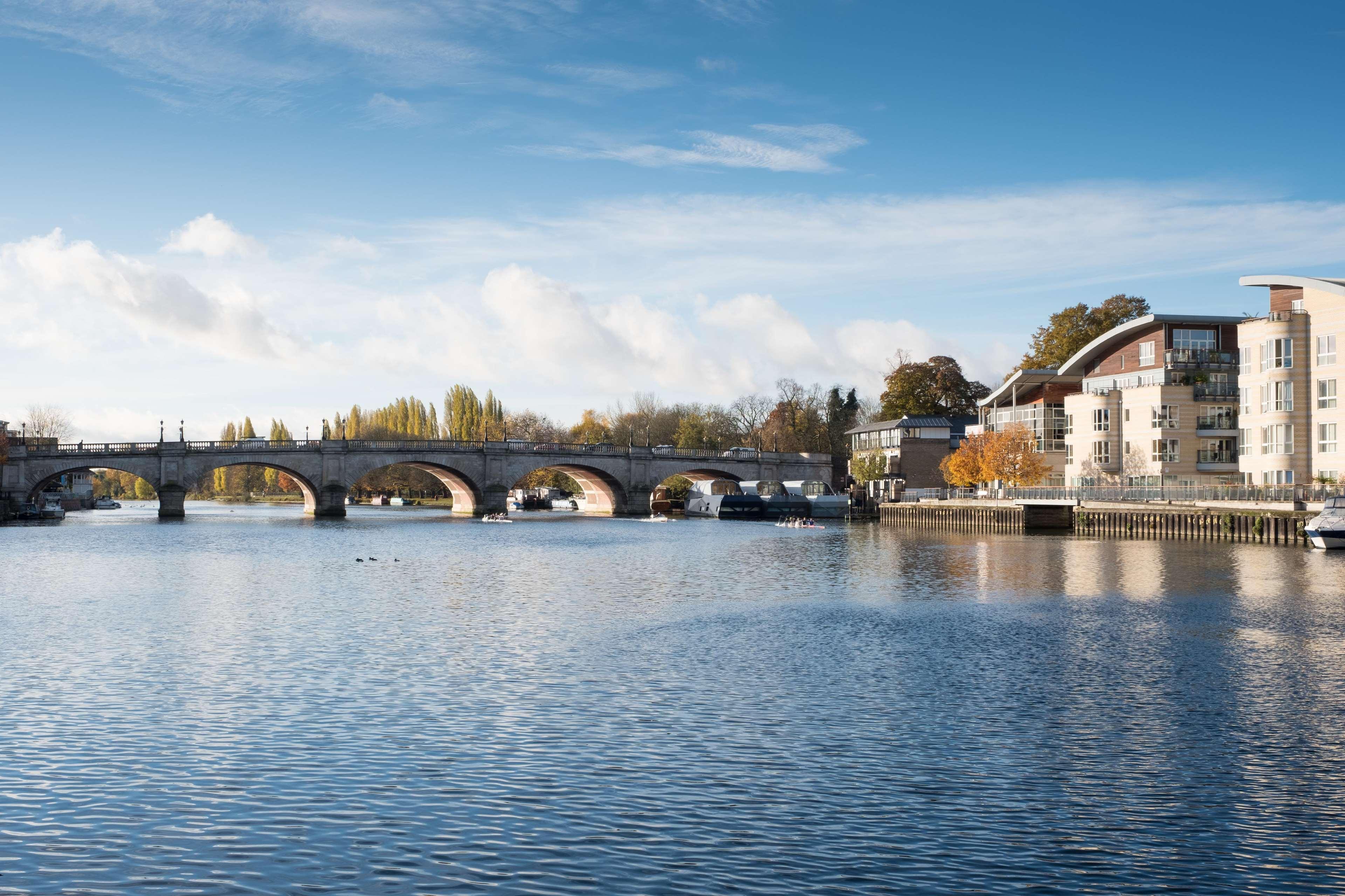 Hotel Doubletree By Hilton London Kingston Upon Thames Exterior foto